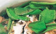蓴菜玻璃雞片湯