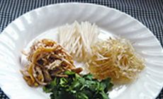 鹽焗手撕雞干撈翅